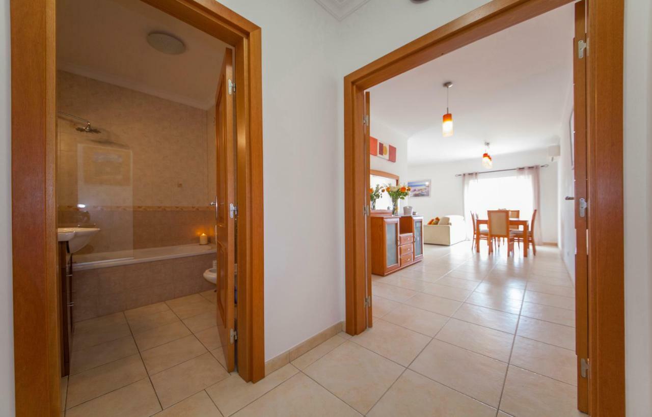 100 négyzetméteres, 2 hálószobás Apartman 2 fürdőszobával Sao Sebastiao területén Lagos Kültér fotó