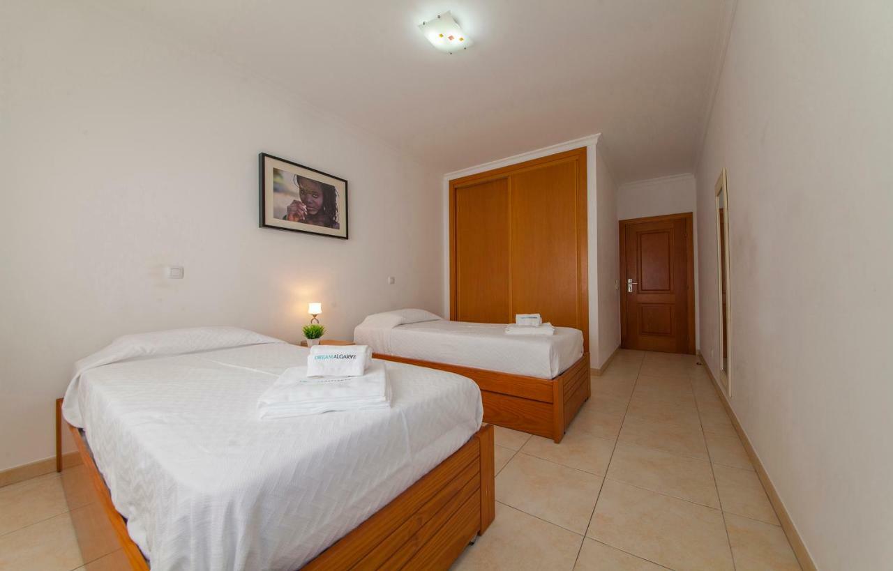 100 négyzetméteres, 2 hálószobás Apartman 2 fürdőszobával Sao Sebastiao területén Lagos Kültér fotó