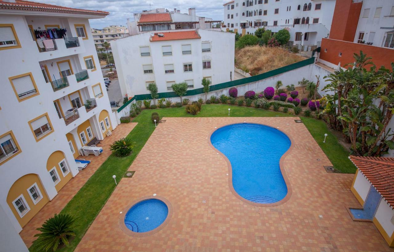 100 négyzetméteres, 2 hálószobás Apartman 2 fürdőszobával Sao Sebastiao területén Lagos Kültér fotó